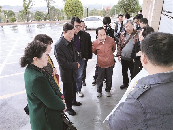第三方评估小组实地了解提案办理相关情况2.jpg