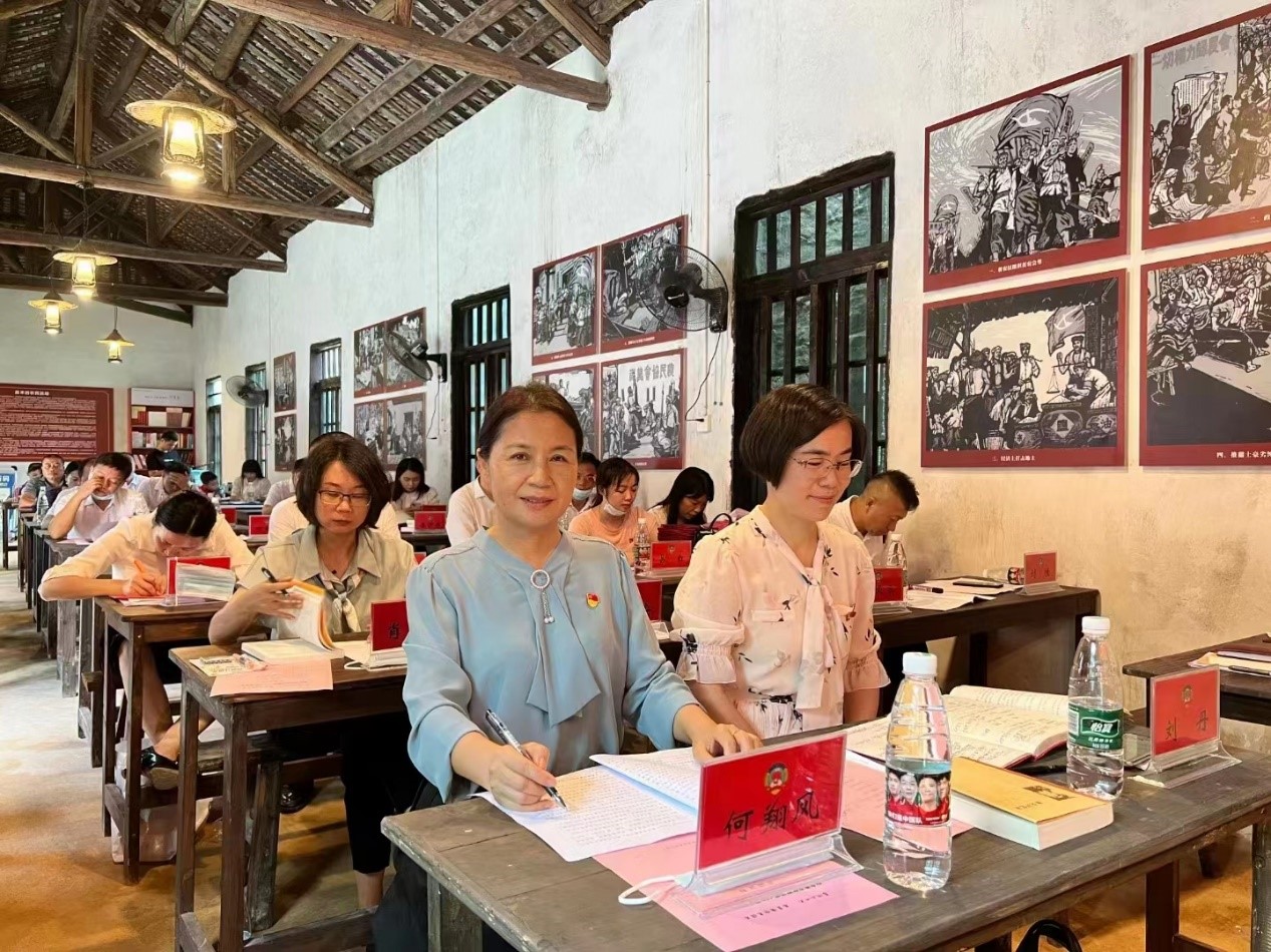 嘉禾县举行纪念萧克将军诞辰115周年读书活动2.jpg