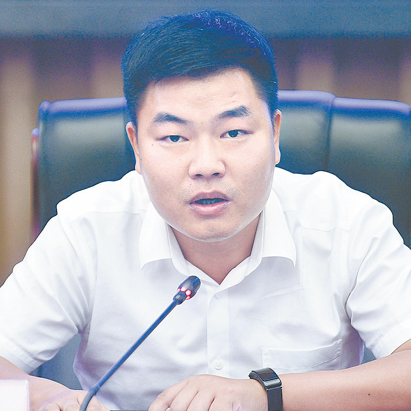 端稳端牢中国粮 (1).jpg