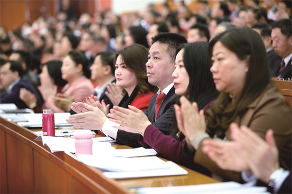 两会瞬间10.jpg