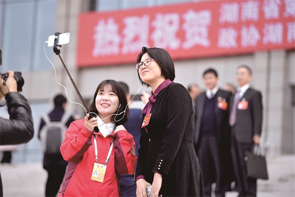 两会瞬间18.jpg