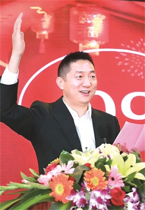 刘泳.jpg