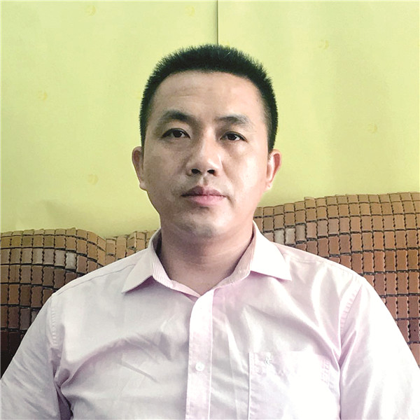 贺要群 (2).jpg