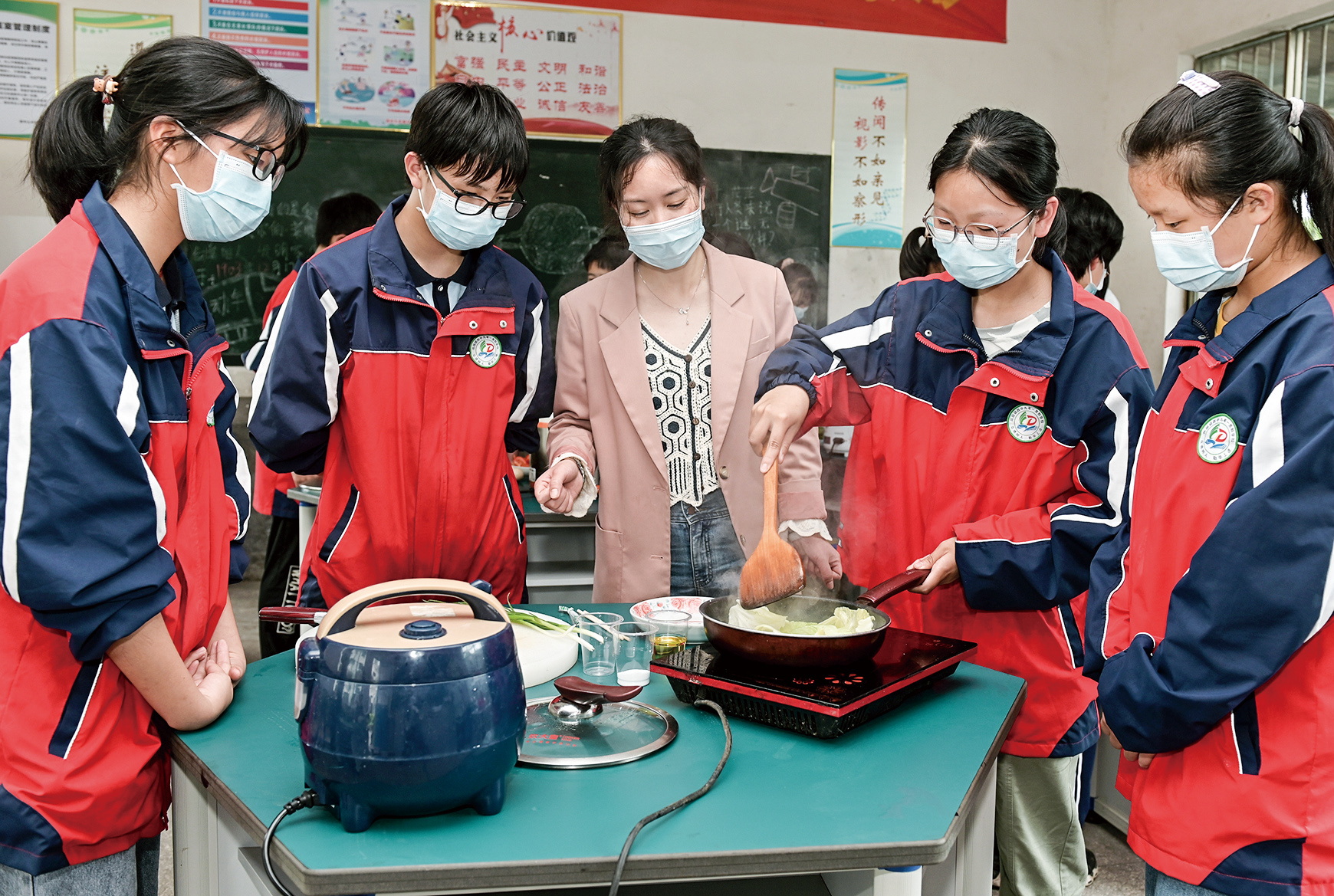 2022011-12-5版大图.jpg