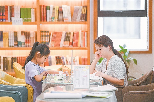 偶遇了两次淇淇母女，一起读书大概就是最好的陪伴.jpg