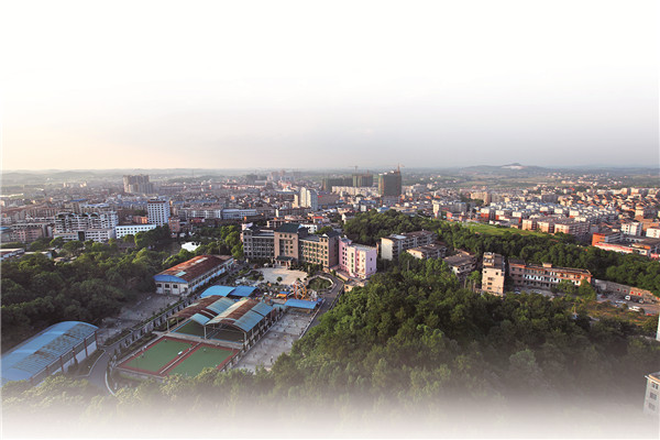 常宁全景图（罗荣摄）.jpg