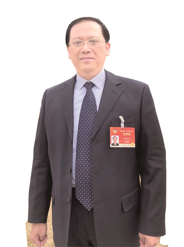杨君武1.jpg