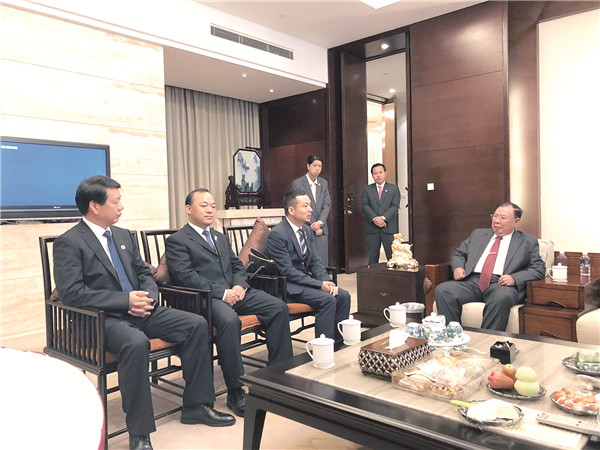 老挝湖南商会一行.jpg