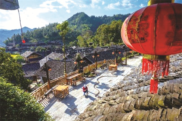 u乡村旅游带动古村落振兴.jpg