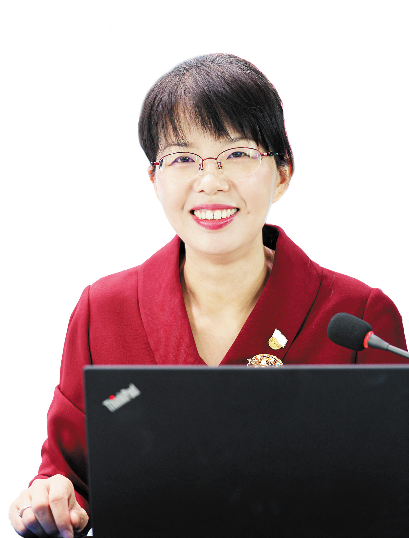 黄芳.jpg