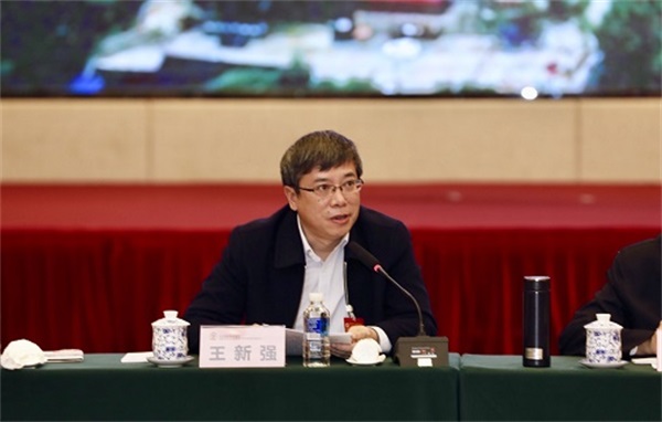 重庆市政协副主席王新强.jpg