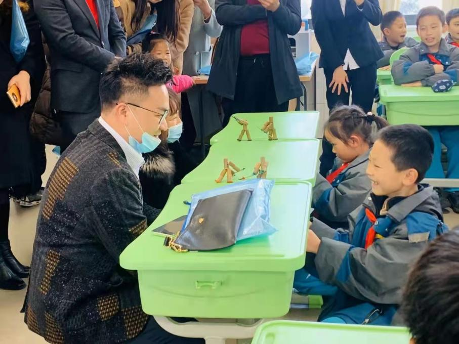 湘江新区金海学校小小班开展家校共育课程.png